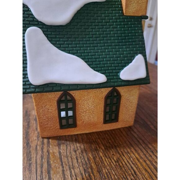 Vintage Dept 56 Merry Makers Merry Mountain Chapel Porcelain Christmas Building - Picture 10 of 11